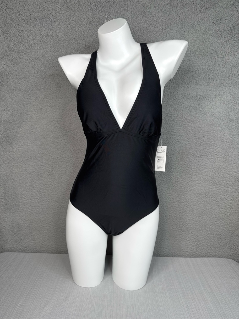 CUPSHE Black Deep V-Neck Neck Decorative O-Ring Back 1 Piece Swimsuit Sz M NWT